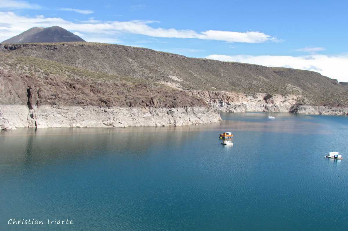 Agua del Toro Reservoir and Cerro Diamante