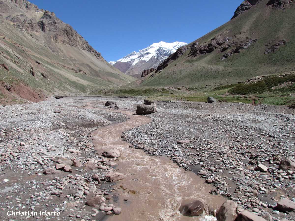 On the way to camp Confluencia - Aconcagua