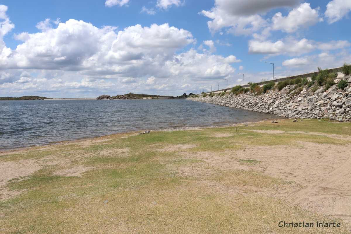 Playa pública del embalse Las Palmeras
