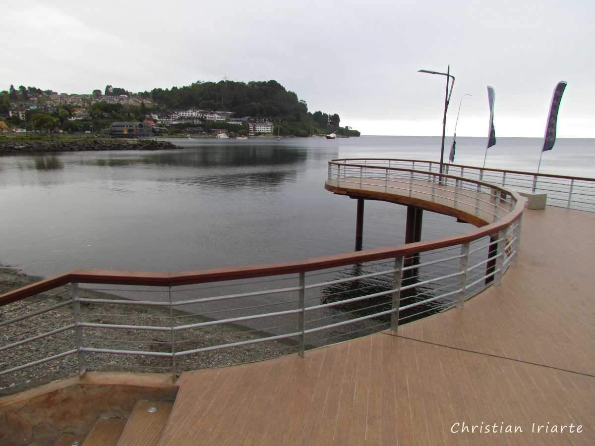 Viewpoint on the waterfront of Puerto Varas