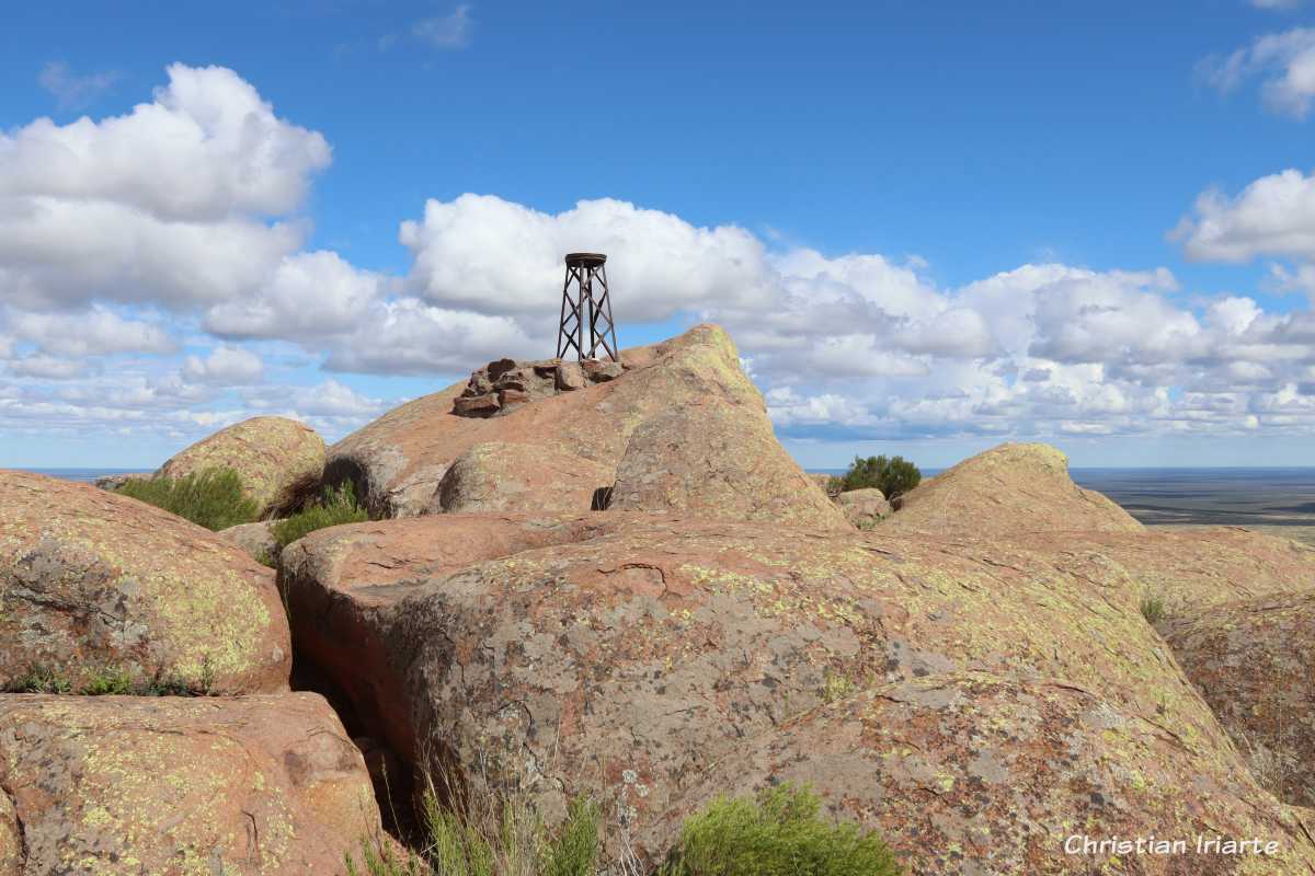 Cerro de la Sociedad Científica - Lihué Calel